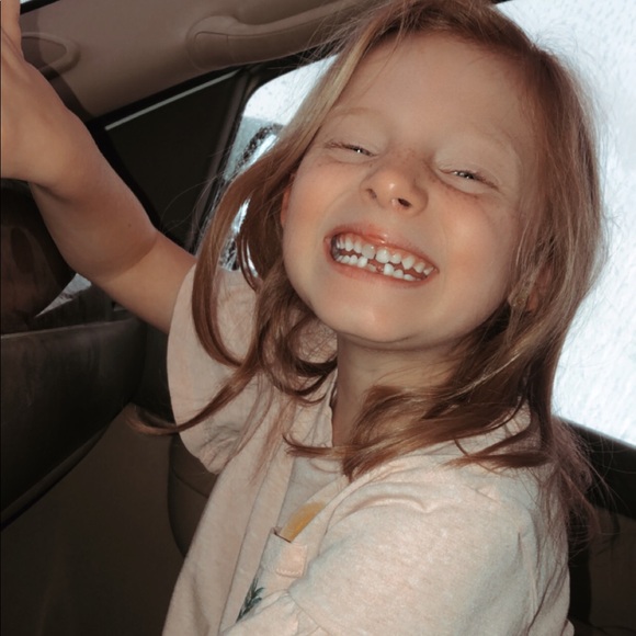 Meet your Posher, Kimberly - Picture 4 of 4